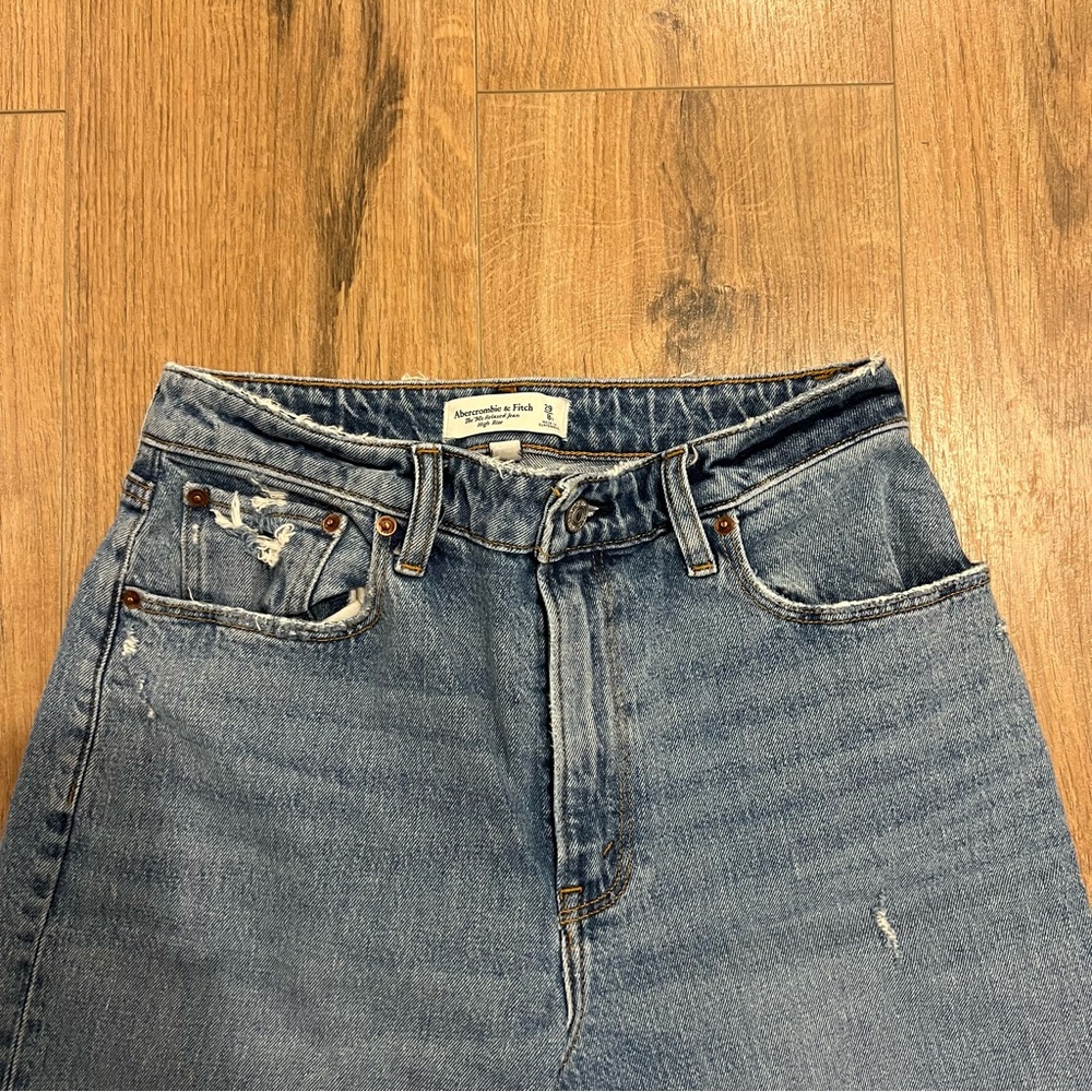 Abercrombie & Fitch 90s Relaxed Jean